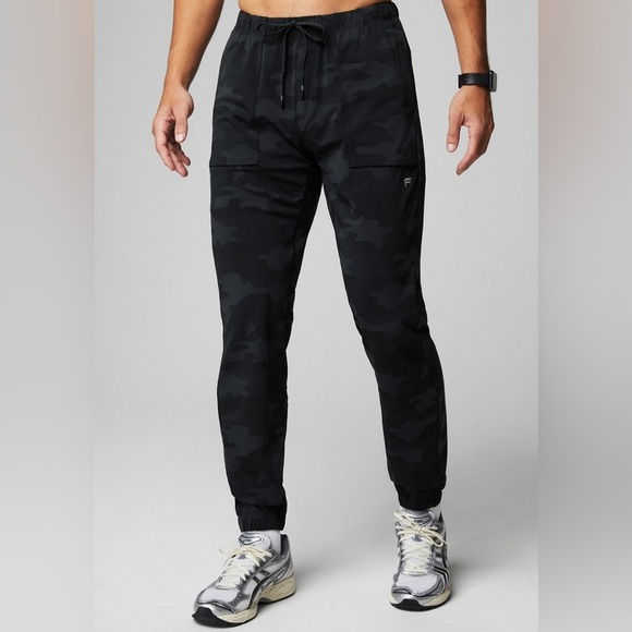Fabletics The One Jogger Black Tactical Camo size Extra Large sold - Picture 1 of 5